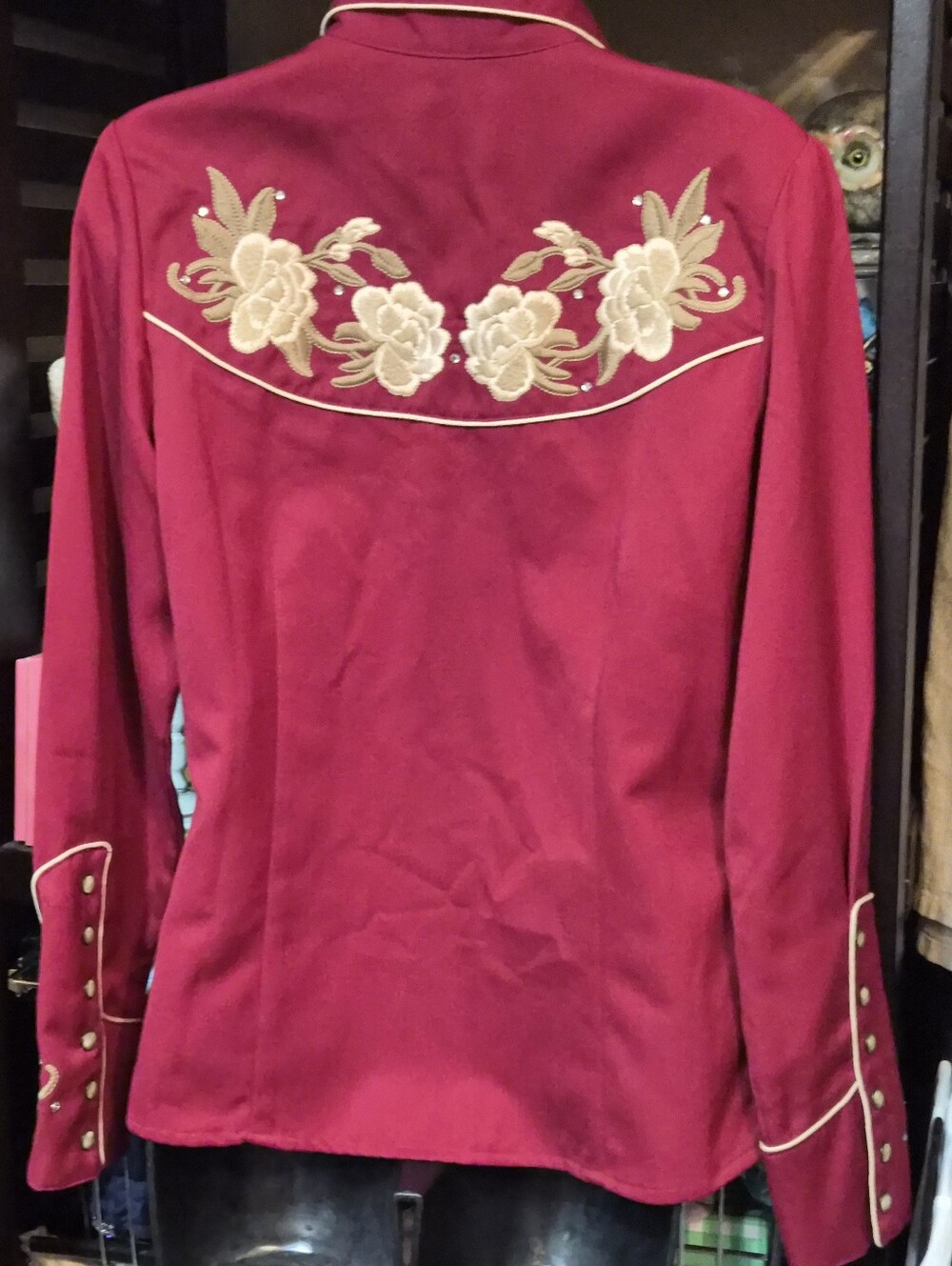 Scully Cranberry Floral Embroidered Rhinestone Western Shirt Size Small - Picture 9 of 9